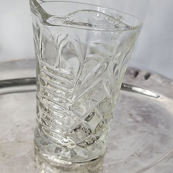 Vintage Pressed Glass Pitcher Creamer Pineapple Pattern - Picture 4 of 11